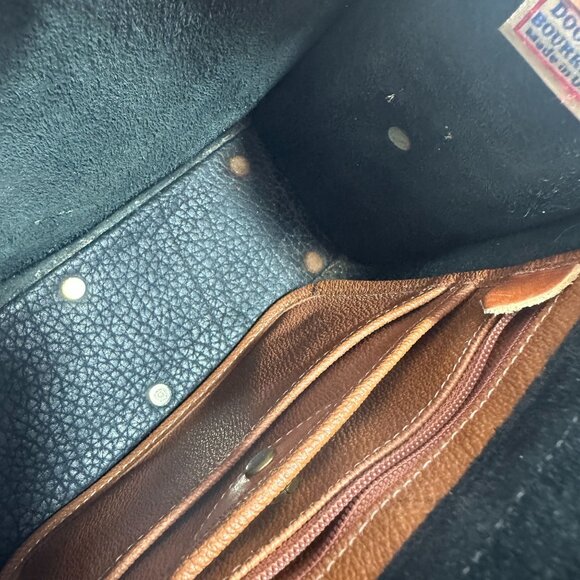 Vintage Dooney & Bourke All-Weather Leather Crossbody Bag Classic - Picture 9 of 14
